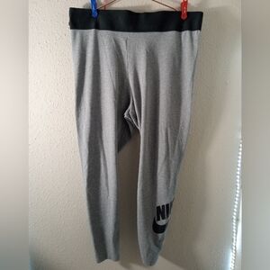 Women's Nike Plus Size Gray Leggins Stretch with Logo & Waist Band  sz 1X